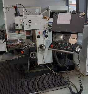 Deckel FP 3NC mit Dialog 4 Steuerung